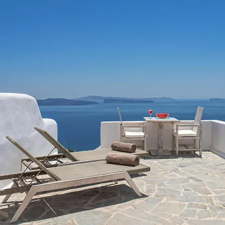 The Ivory Suite In Santorini